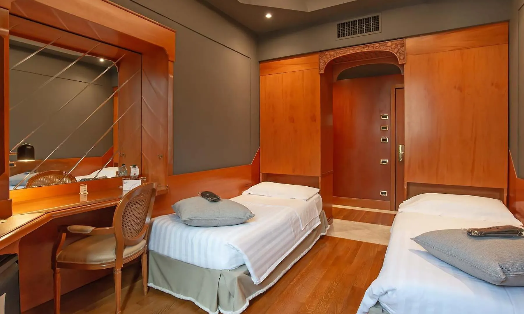 ****  Hotel Isa Roma Italia