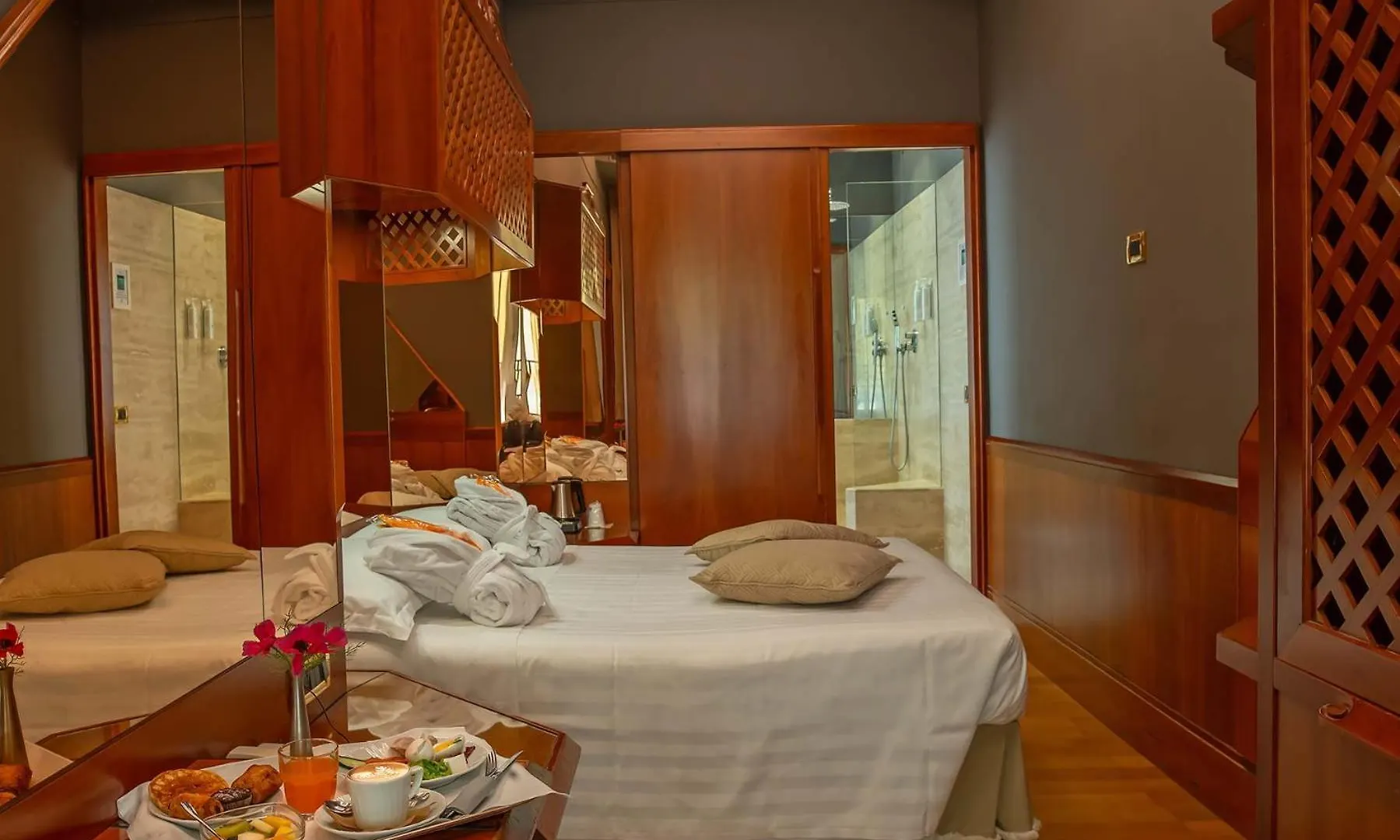 Hotel Isa Rome 4*,