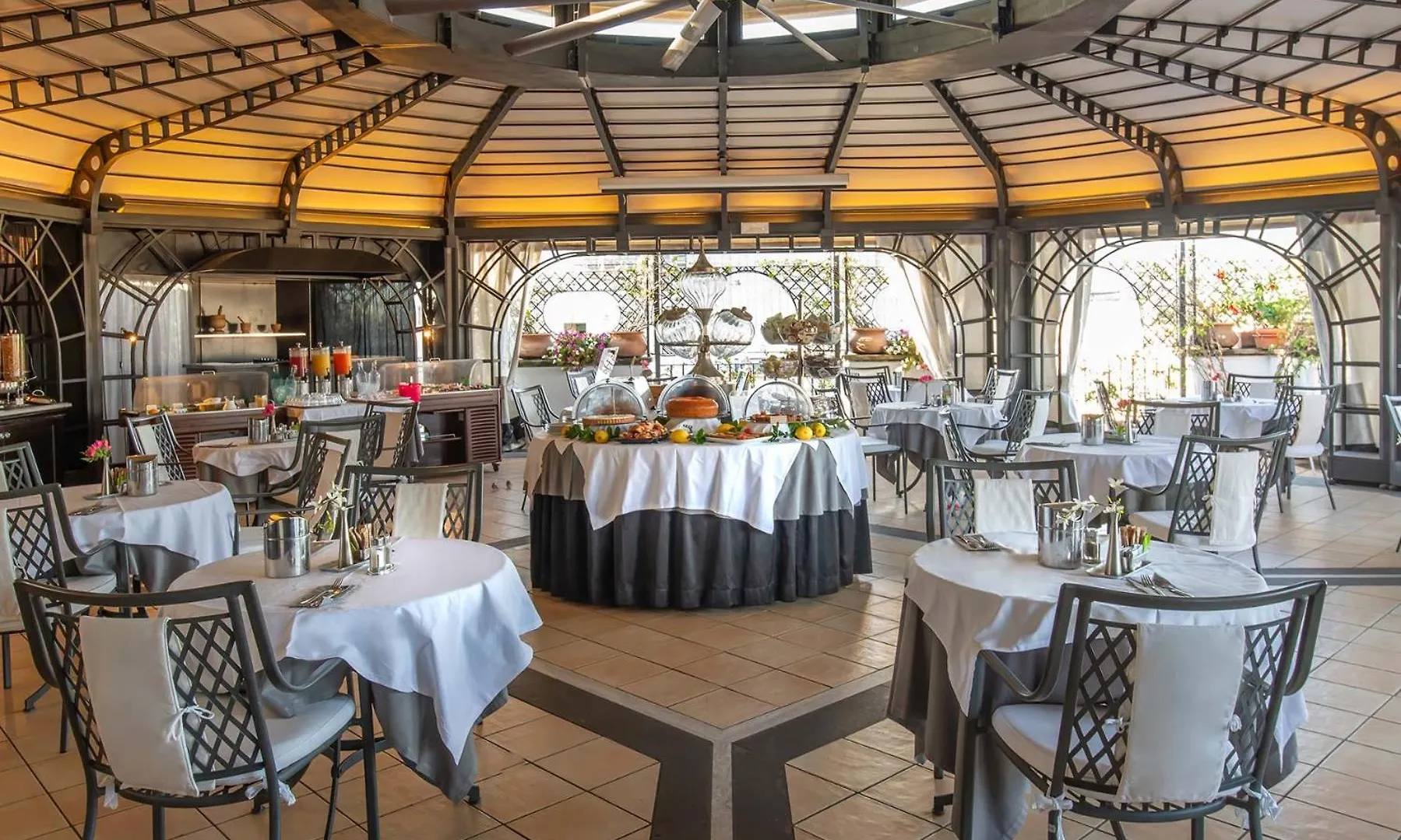 Hotel Isa Roma 4*,